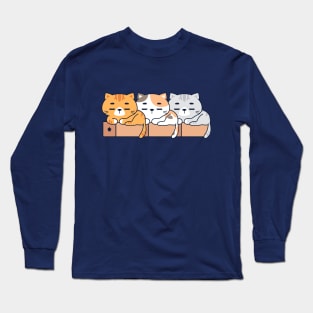 Cute cats on cardboard box Long Sleeve T-Shirt